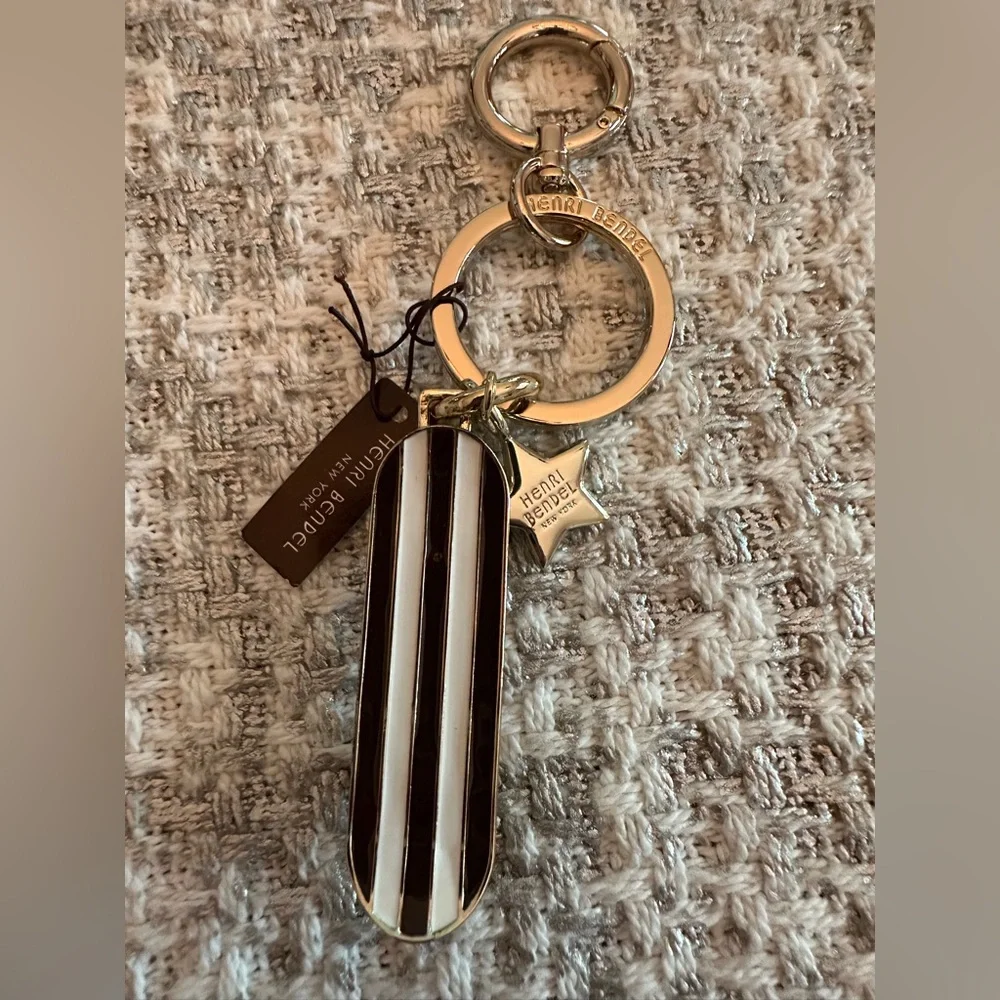 Incredibly HTF Henri Bendel Skateboard/Star Keychain Bag Charm NWT! Mint!
